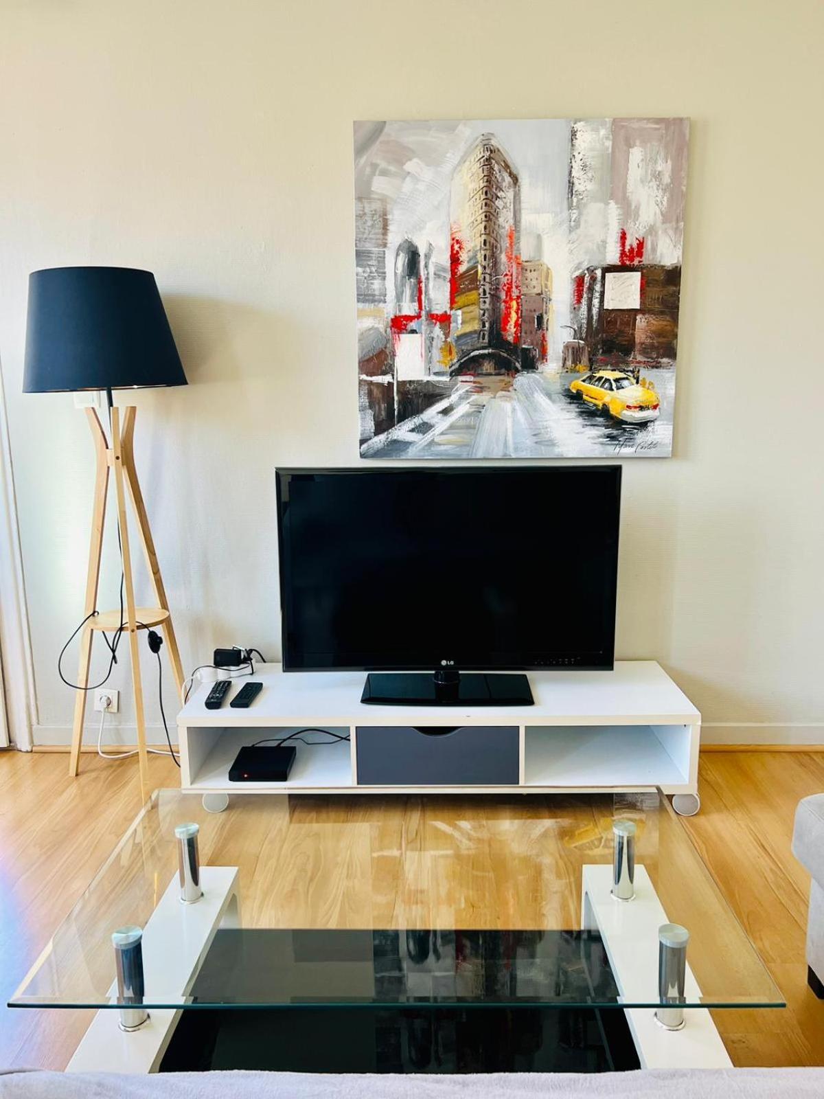 Le Voltaire -2 Chambres- 70M2- Hypercentre-Parking-Wifi Fibre- Nouvelle Literie Tarbes Eksteriør billede